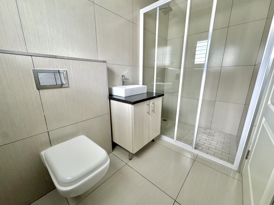 4 Bedroom Property for Sale in Parklands North Western Cape